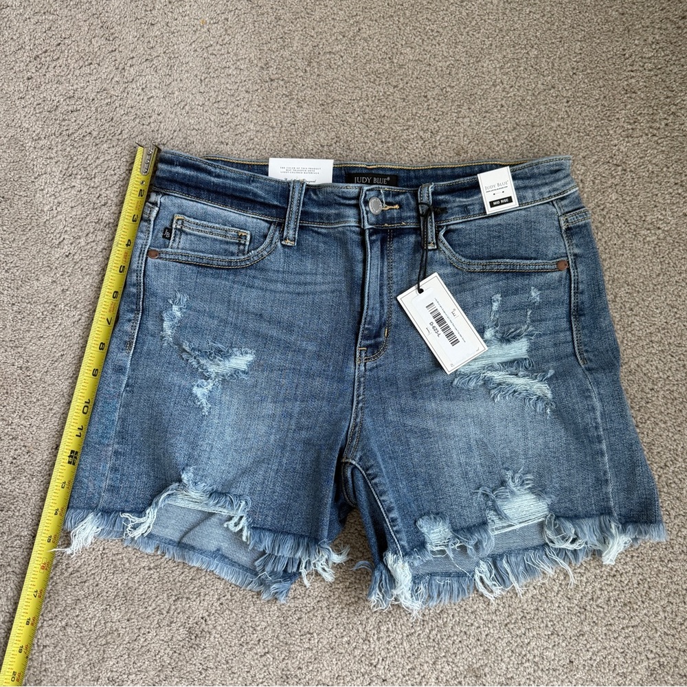 Judy Blue Mid Rise Women's Cutoffs - L